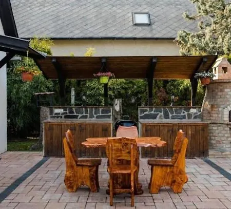 Semesterbostad Bella