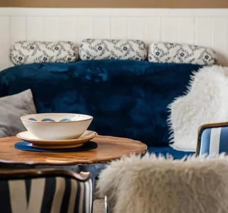 Semesterbostad Bella