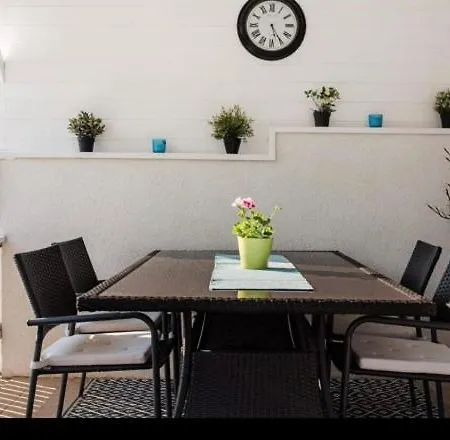 Bella Holiday home Balatonfuzfo